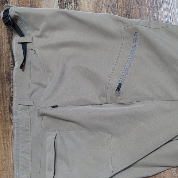 Outdoor Vitals Satu Live Ultralight Adventure Hiking Pants 43x32 in Brown Khaki - Picture 9 of 12